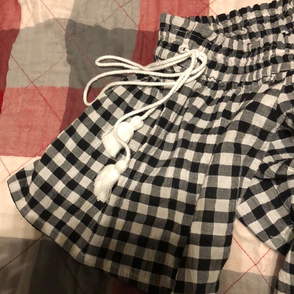 EUC Loft off the shoulder top - Picture 3 of 4